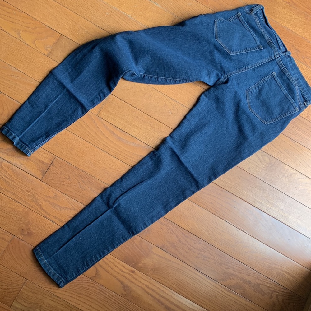 Forever 21 stretchy & soft jeans size 30